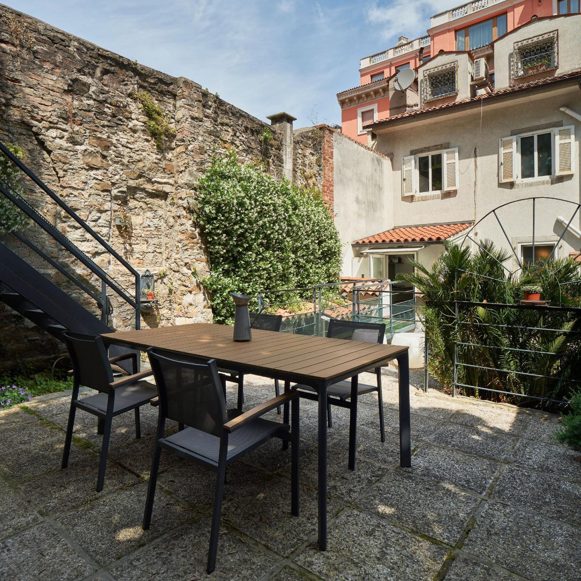Ferienwohnung Giardino Segreto, In Centro Triest Exterior foto